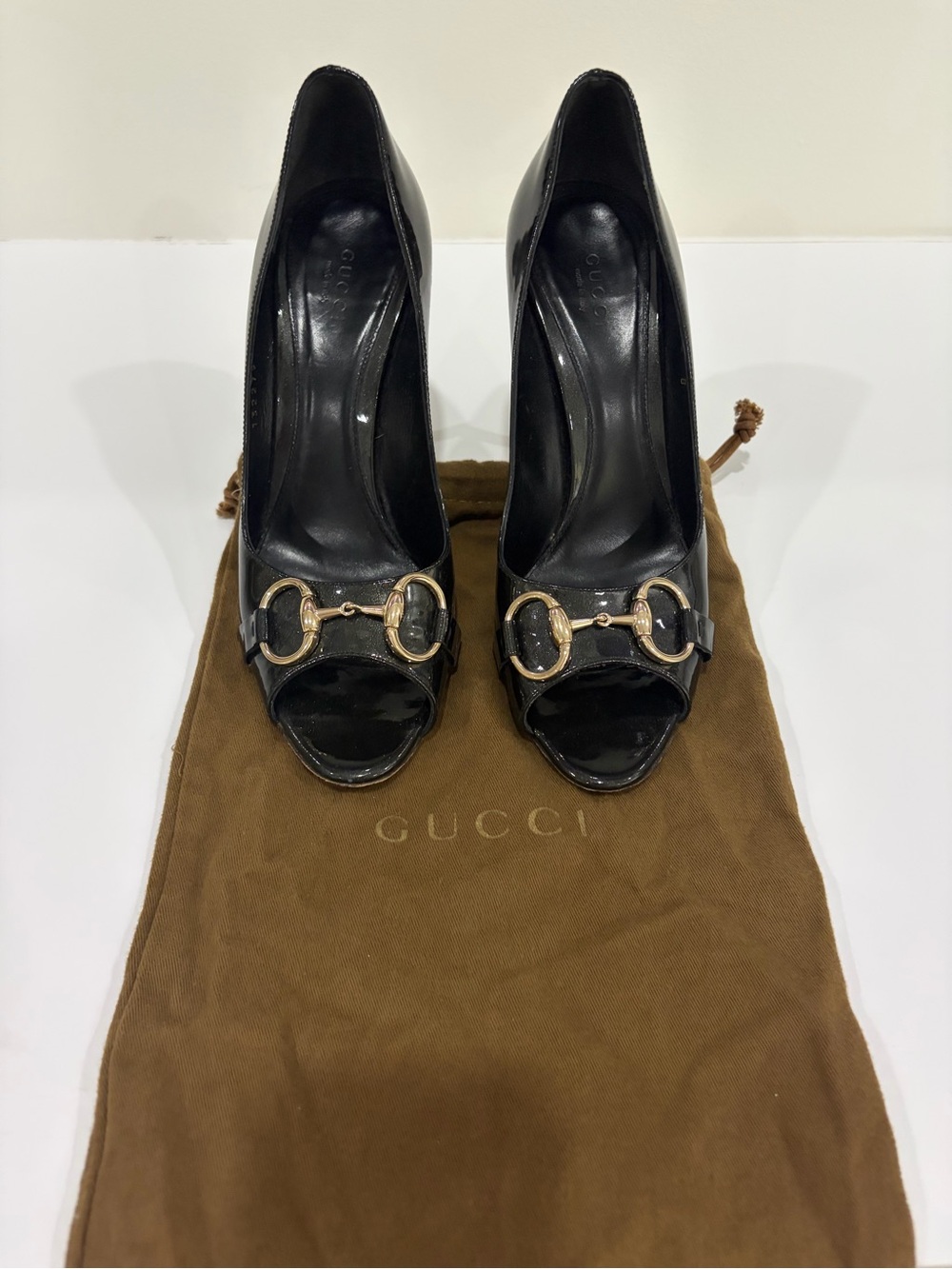 Gucci Black Leather Peep-Toe Pumps with Gold Horsebit